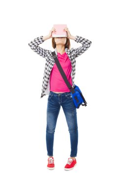 Kitap ve izole üzerinde beyaz ile genç mutlu öğrenci