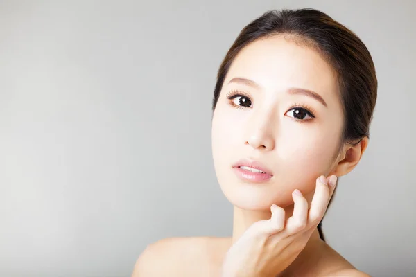 Closeup young  beautiful woman face — Stock Photo, Image