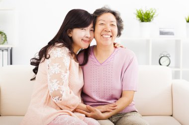 mutlu anne ve kızı