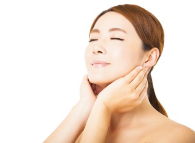 genç kadın yüzü gülen portre