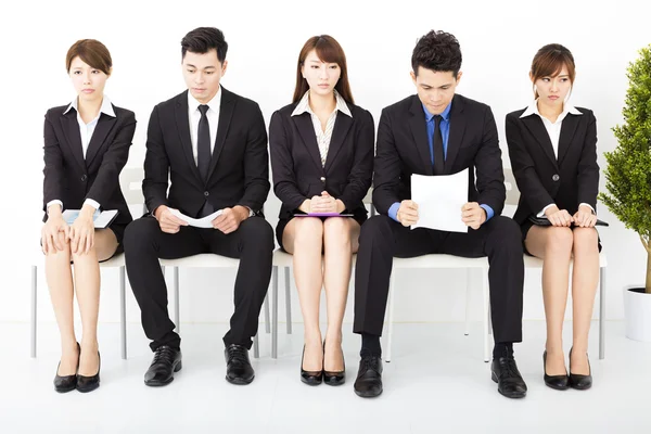 Estresse pessoas de negócios à espera de entrevista — Fotografia de Stock