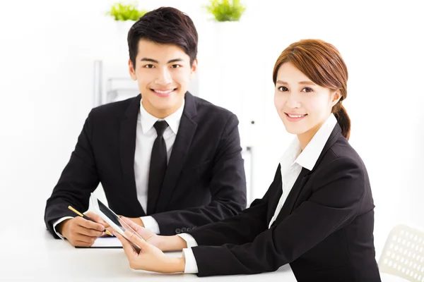 Happy business man and woman working  in office — Stock Photo, Image