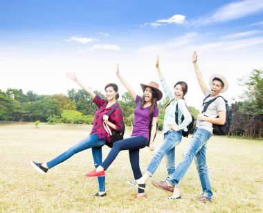 genç grup keyfini çıkarın tatil ve Turizm kavramı