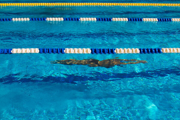 Track in the swimming pool