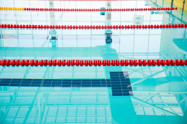 Pista en la piscina — Foto de Stock