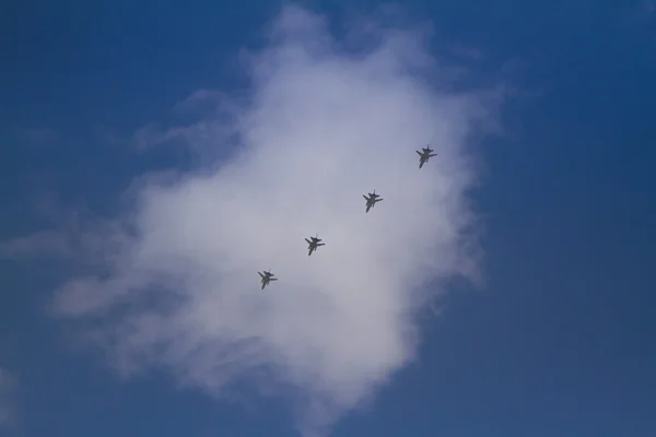 Στρατιωτικά αεροσκάφη στον αέρα — Φωτογραφία Αρχείου