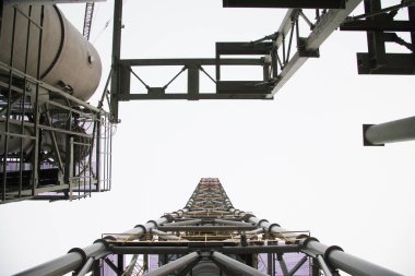 Silikon karpit ve aşındırıcı materyal üretimi için endüstriyel girişim. Ağır endüstri. Silikon karpit