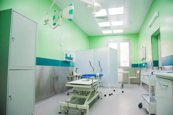 現代クリニックの手術室の内装 — ストック写真