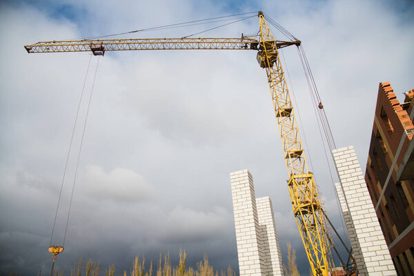 Multi-storey building. Construction of multi-storey residential building