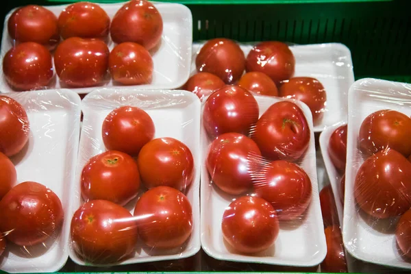 Pomodori Sono Conservati Una Confezione Cellophane Fine Conservarli Più Lungo — Foto Stock