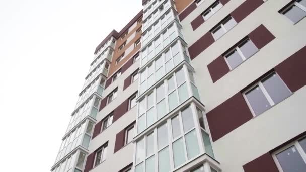 Pared Del Nuevo Edificio Residencial Hay Balcones Ventanas Apartamentos — Vídeos de Stock