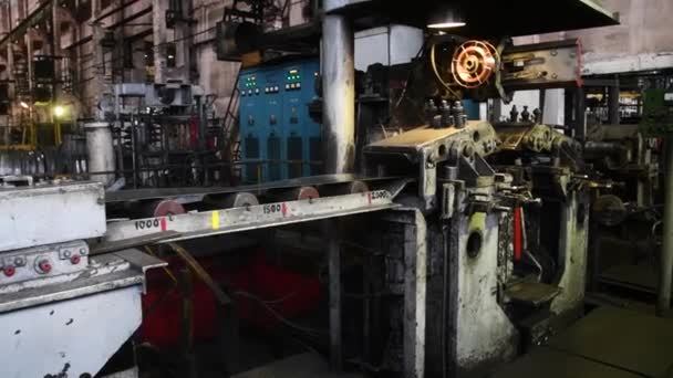 Officina Con Macchine Utensili Attrezzature Rotoli Acciaio Produzione Tubi Metallici — Video Stock