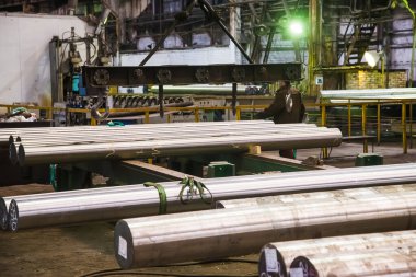 Metal yapılar ve eski metalürji fabrikasının içi ve dışı. Metalurji girişiminin ürünleri. Metalürji endüstrisi