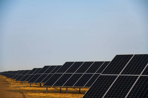Fotowoltaiczny Panel Energii Słonecznej Tle Nieba Zielona Czysta Koncepcja Energii — Zdjęcie stockowe