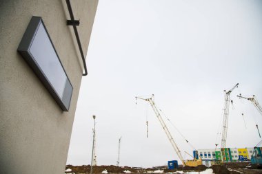 Çok katlı bir bina. Çok katlı konut inşaatı