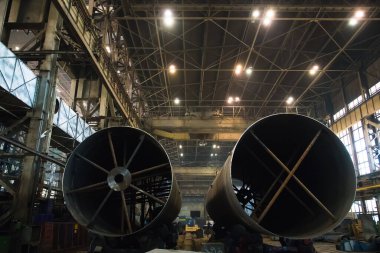 Metal yapıların üretimi için bir tesis. Ağır sanayi