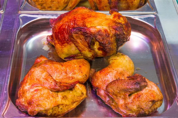 Roasted chicken in butcher shop — Stock Photo, Image