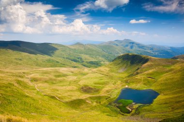  Yaz aylarında, Mavi Göl dağ Vadisi manzara