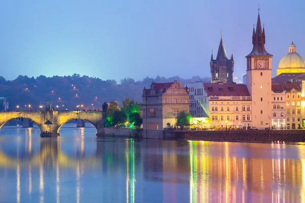 Słynnych atrakcji Pragi, w nocy, Europa — Zdjęcie stockowe