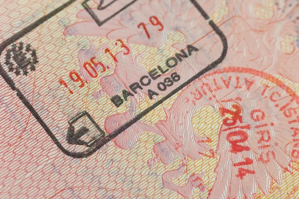 Halaman paspor dengan cap perbatasan Turis — Stok Foto