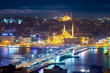 Istanbul 'un ünlü yerler gece Panoraması