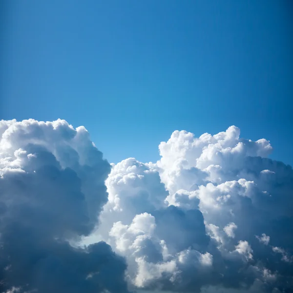 Csodálatos a légi felvétel a felhők közelről, háttér — Stock Fotó