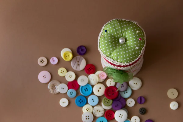 Box with small pillow for needles. photo.view from above — Stock Photo, Image