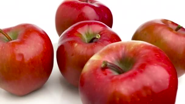 Manzana Roja Deliciosa Aislada Blanco — Vídeos de Stock