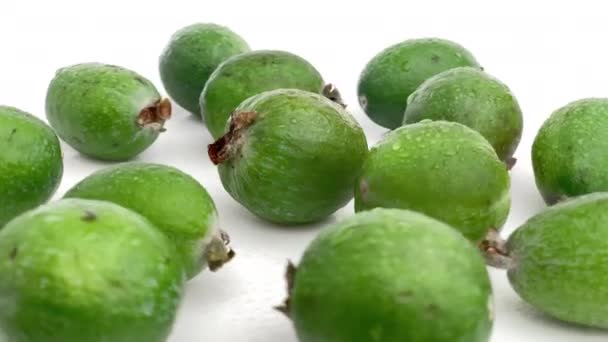 Namočené Feijoa Izolované Bílém Pozadí — Stock video