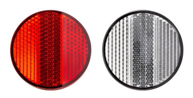 motorun yansıtıcı yolu beyazda izole edildi