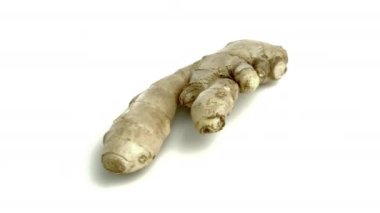 Beyaz arkaplanda zencefil izole