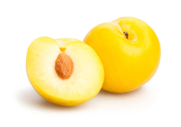 Yellow plums isolated — Stock Photo, Image