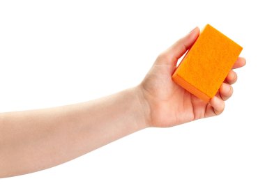 Mutfak süngeri beyaz yolda izole edilmiş.