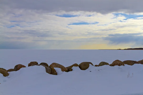 Bevroren Oostzee door Kihnu island, Estland. — Stockfoto