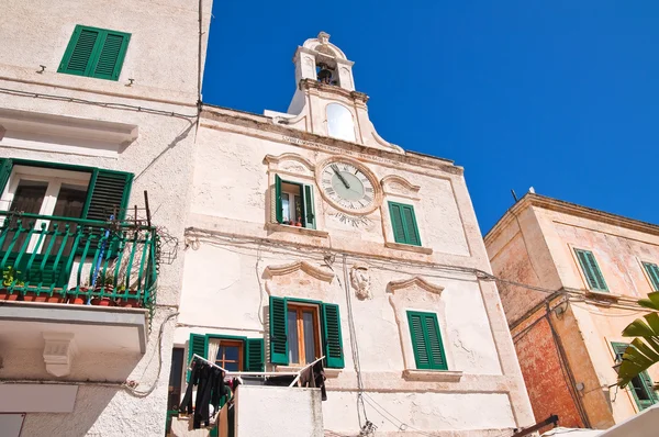 Uhrturm. polignano eine Stute. Apulien. Italien — Stockfoto