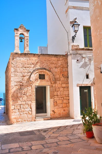 Iglesia de San Stefano. Polignano una yegua. Puglia. Italia . — Foto de Stock