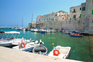 giovinazzo panoramik manzaralı. Puglia. İtalya. 