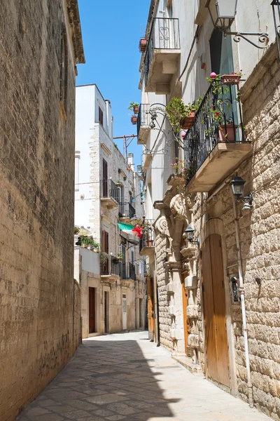 Aleja. Giovinazzo. Puglia. Włochy. — Zdjęcie stockowe