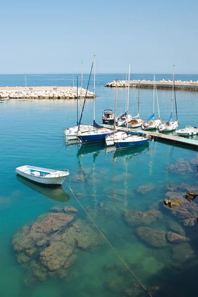 Giovinazzo panoramik manzaralı. Puglia. İtalya. — Stok fotoğraf
