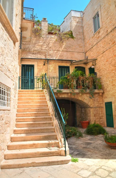 Vicolo. Giovinazzo. Puglia. Italia . — Foto Stock