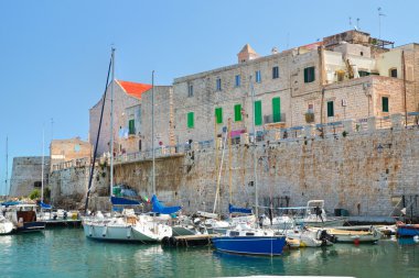 giovinazzo panoramik manzaralı. Puglia. İtalya. 