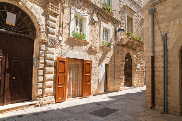 Callejuela. Molfetta. Puglia. Italia . — Foto de Stock