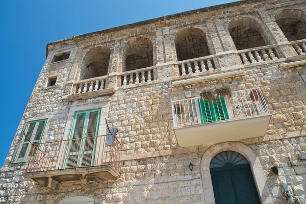 Palácio histórico. Molfetta. Puglia. Itália . — Fotografia de Stock