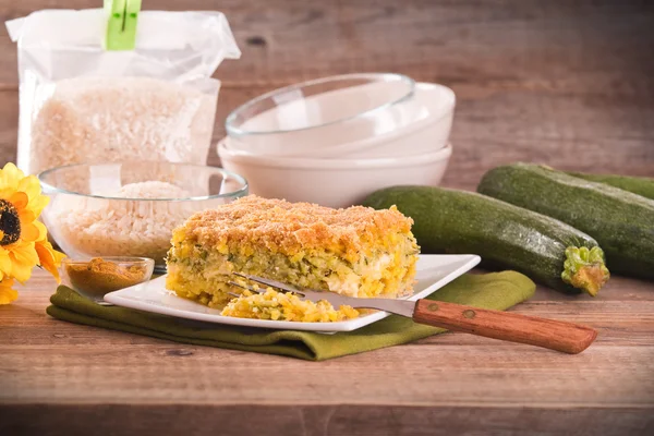 Reis Timbale mit Zucchini. — Stockfoto