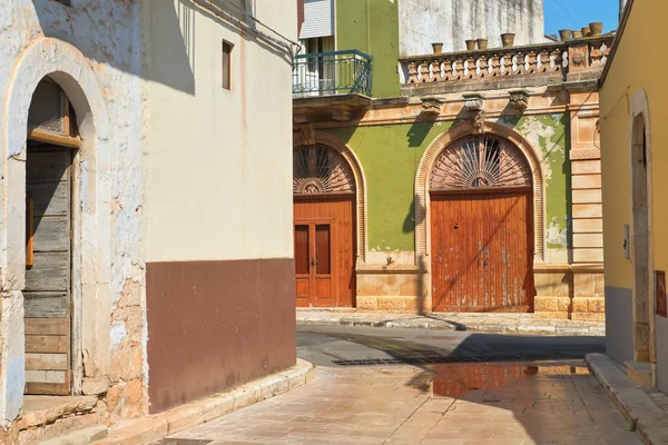 Alleyway. Sammichele di Bari. Puglia. İtalya. — Stok fotoğraf