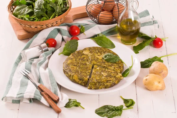 Tortilla Española Con Espinacas —  Fotos de Stock