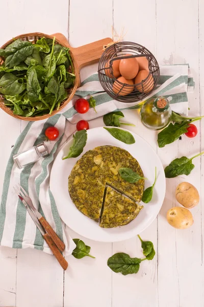 Tortilla Española Con Espinacas —  Fotos de Stock