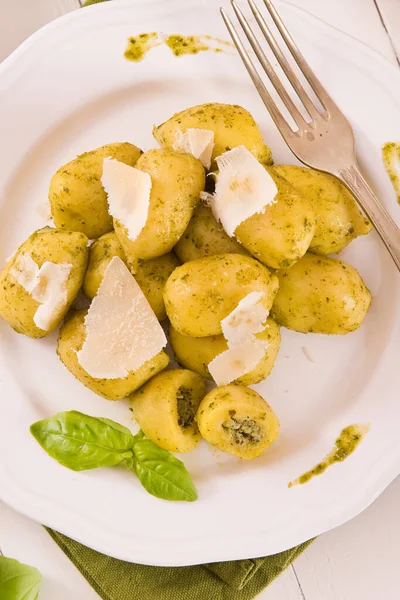 Potato Gnocchi Stuffed Pesto Sauce — Stock Photo, Image