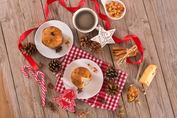 Panettone Christmas Cake White Dish — Stock Photo, Image