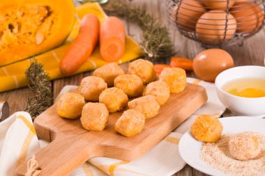 Balkabaklı tavuk köfteleri..